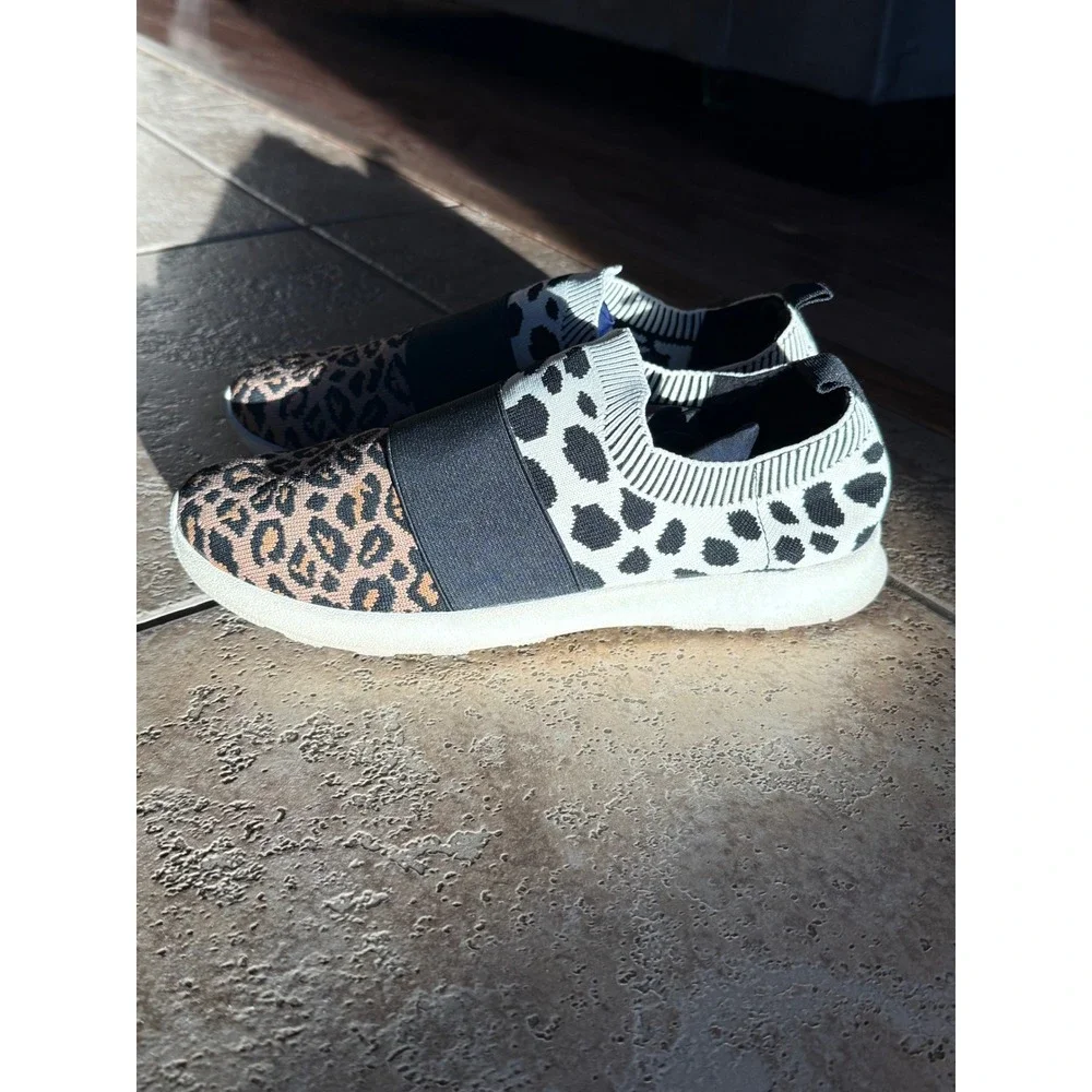 Jelly‎ Pop comfort fit Women's Slip On Sneakers Leopard Dalmatian Print Size 9